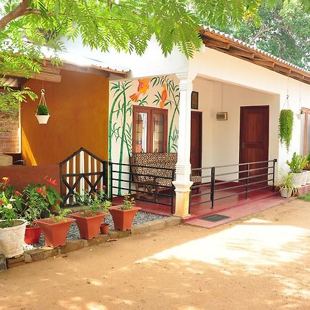 Pawansa Home Stay ハバラナ エクステリア 写真