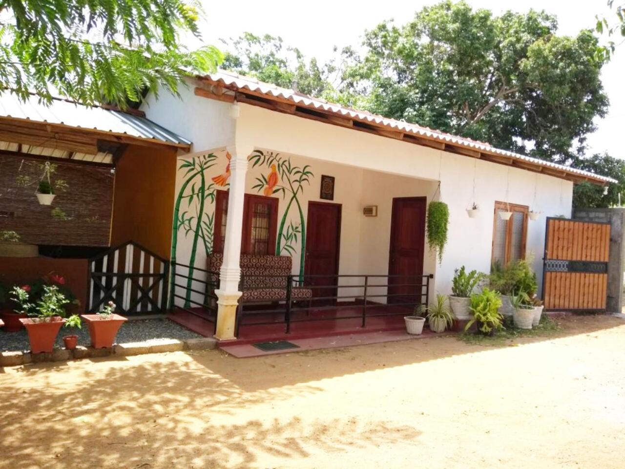 Pawansa Home Stay ハバラナ エクステリア 写真