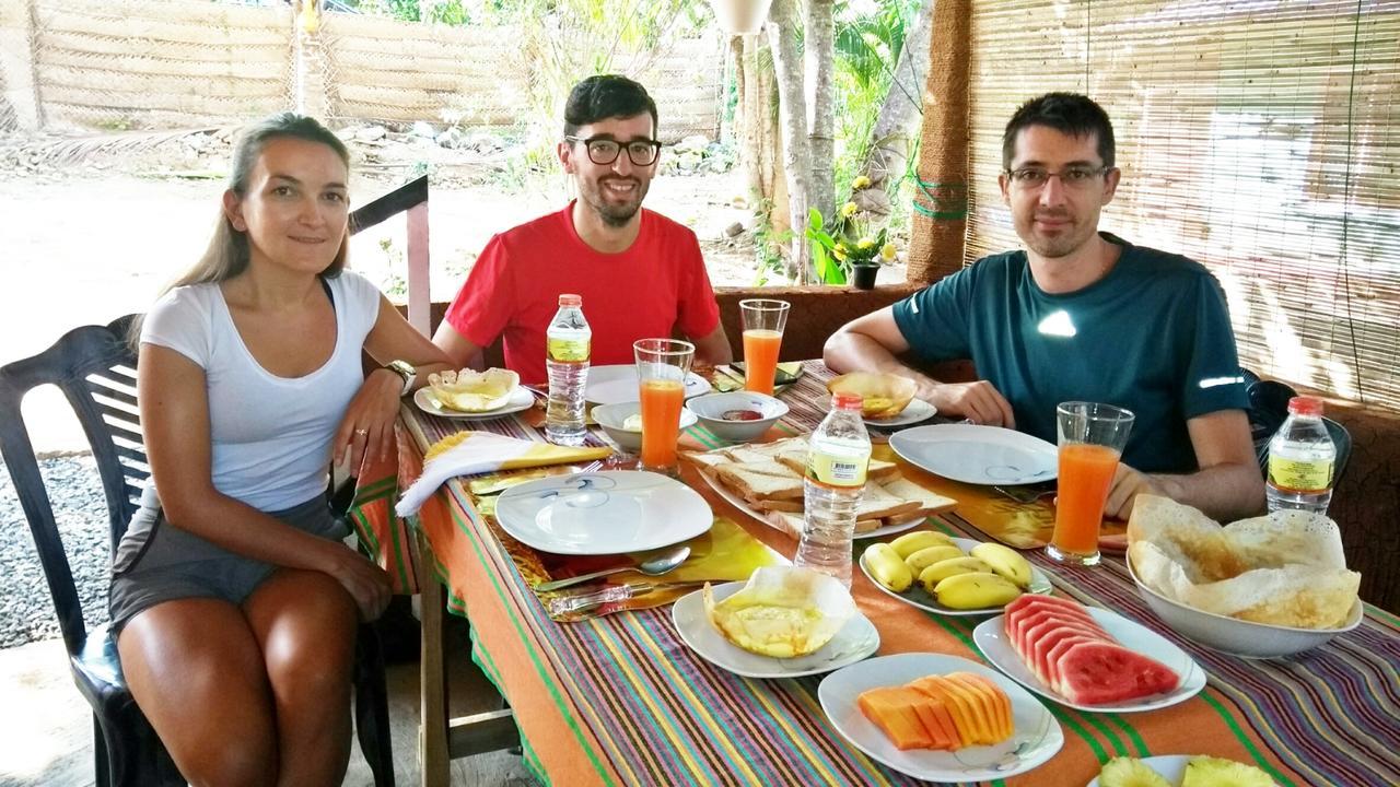 Pawansa Home Stay ハバラナ エクステリア 写真